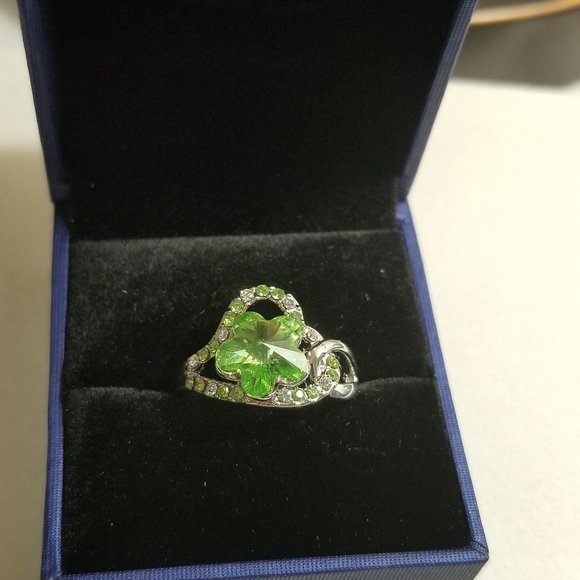 5 LEAVES GOOD LUCK Clover Swarovski Cz Flower Ring SIZE 8 Design MAY BIRTHSTONE - Picture 1 of 5